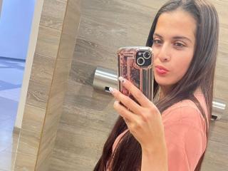 LouiseHott69 Image Gallery