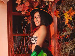 SharisWillian Blowjob XXX Cams - Photo 16/21