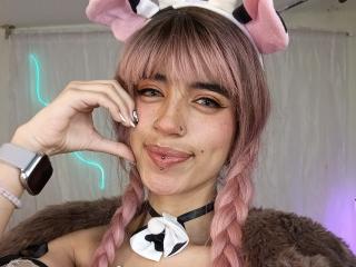 AmaiaBoone live cam model at XLoveCam