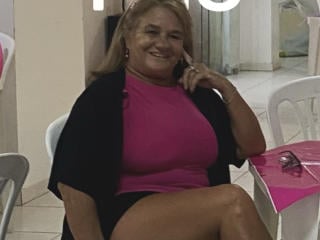 Brunha live cam model at XLoveCam