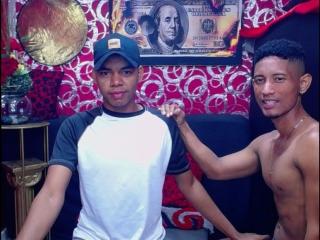 DannyAndBrandy - Live sex cams model