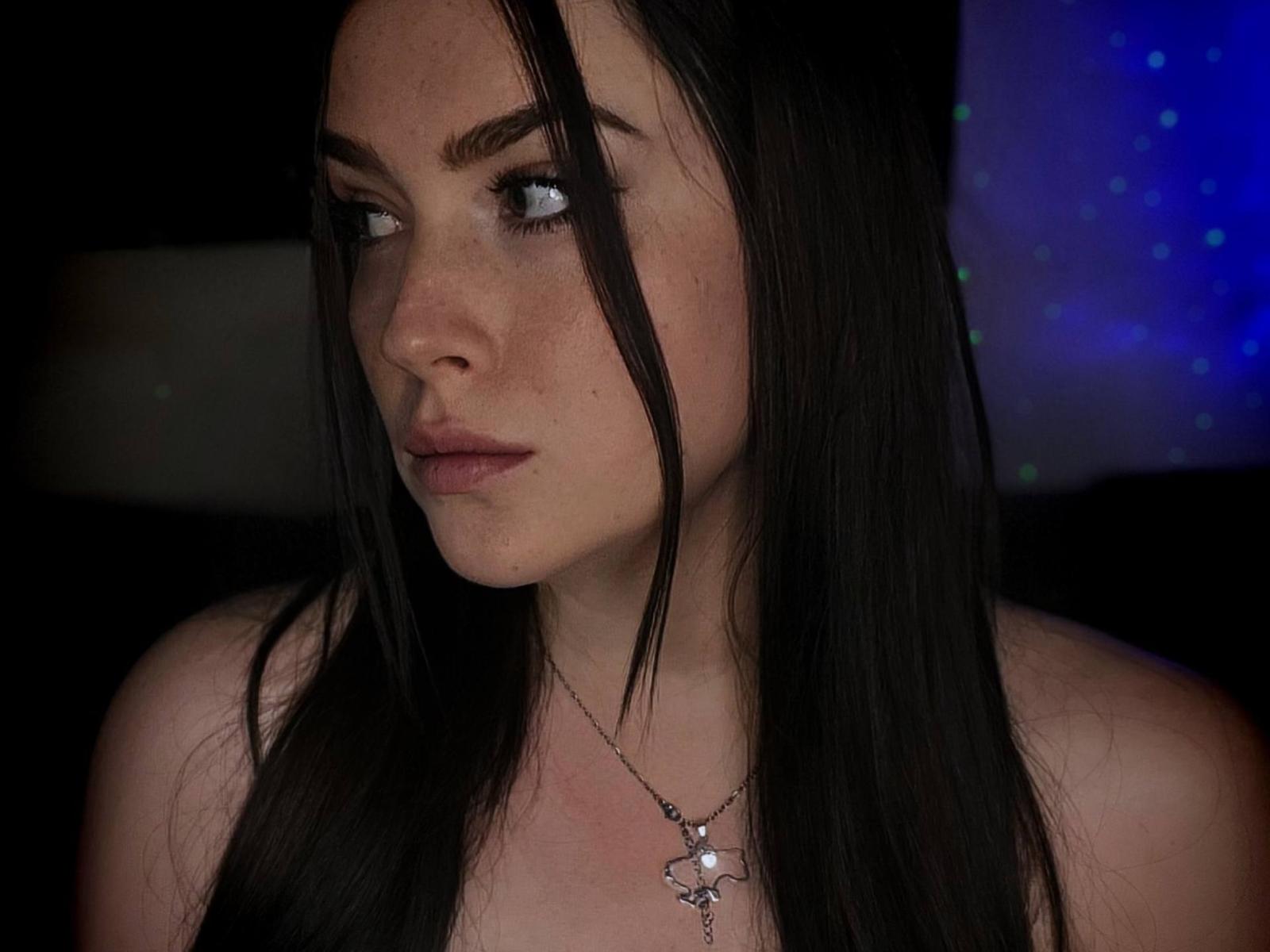 Photo 3 of AliceOfWonderss