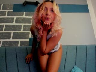 AlterEgoSecond Webcam Porno Live - Photo 9/21