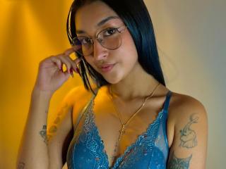 DulceSophia69 live cam model at XLoveCam