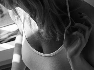 gerdaonly-hot live cam model at XLoveCam