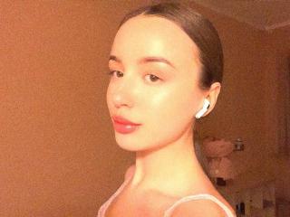 LeslieBer live cam model at XLoveCam