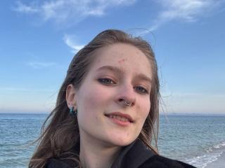 Roussi live cam model at XLoveCam