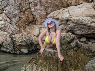 SallyVerda Blowjob XXX Cams - Photo 17/21