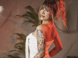 AriJhonnson live cam model at XLoveCam