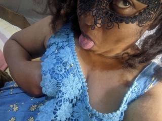 Live Chat with Leylahwilliam-hot on XLoveCam