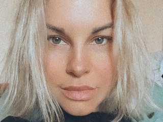 BelleLisaG Live Cam Porn - Photo 7/21