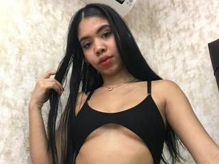 EmaGarces Seins Liveshow - Photo 9/21