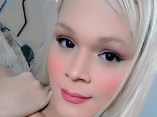 AuroraTS live cam model at XLoveCam