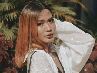 Live Chat with RECCA-hot on XLoveCam
