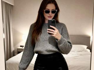 Live Chat with Mona-Demure-hot on XLoveCam