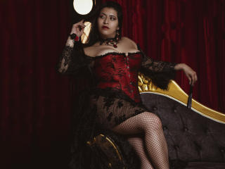 KamileNilsen Image Gallery