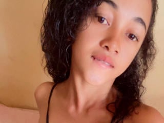 YumekoElah live cam model at XLoveCam