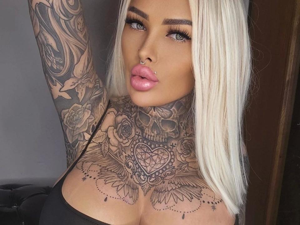 MilaElaine-hot