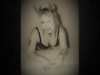 ArchAngelTheFrancaise Webcam Porno Live - Photo 21/21