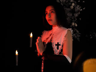 LounaLove Image Gallery