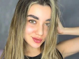 MaryamXSX-hot live cam model at XLoveCam