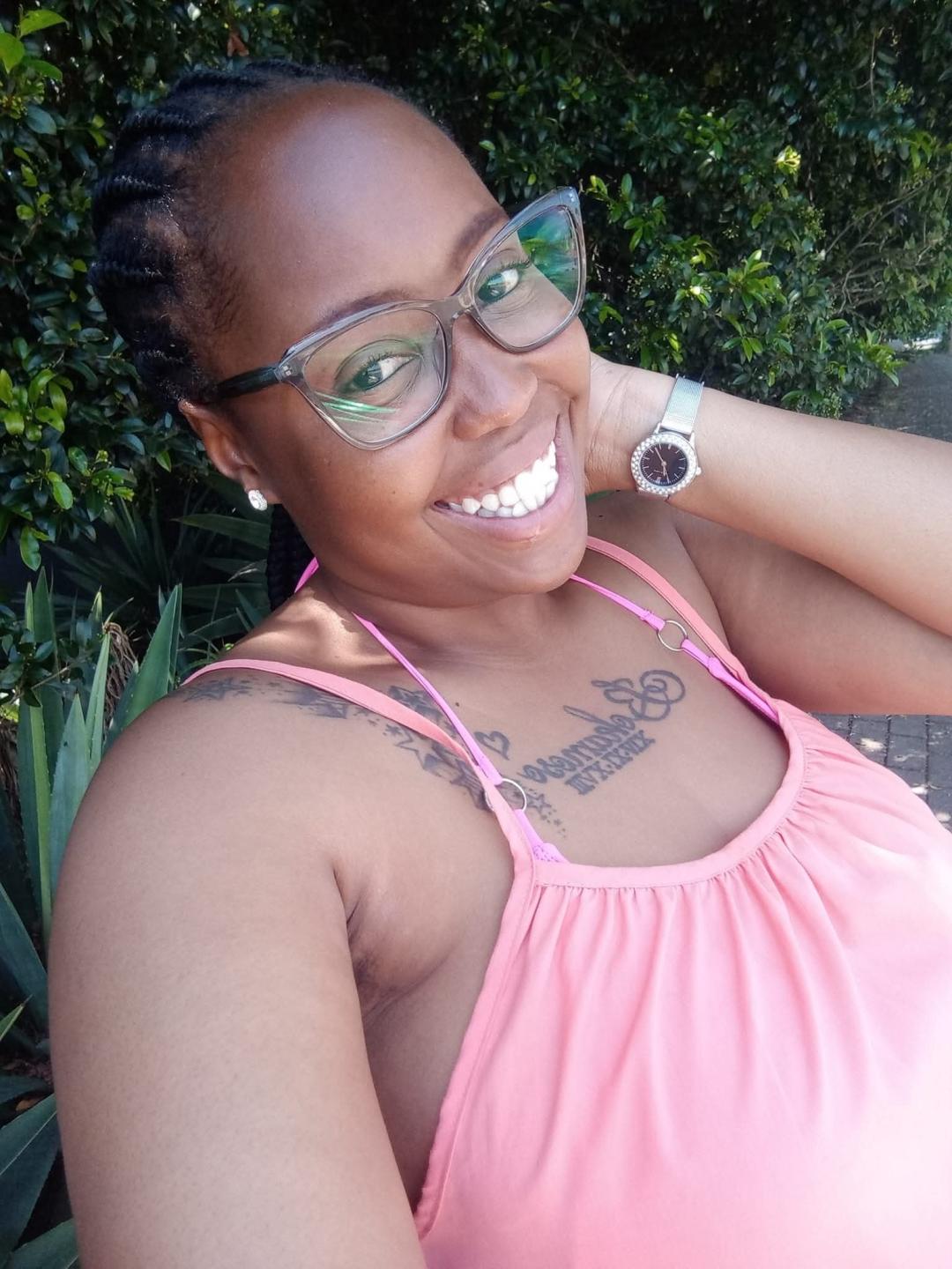 TheaMona from XLoveCam