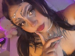 EmmaMyles Boobs Liveshow - Photo 20/21