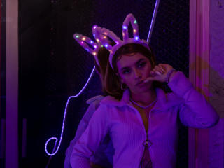 CharlotteMooree Webcam Sexe Direct - Photo 10/17