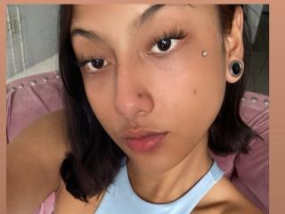 SheaCumDumpster live cam model at XLoveCam