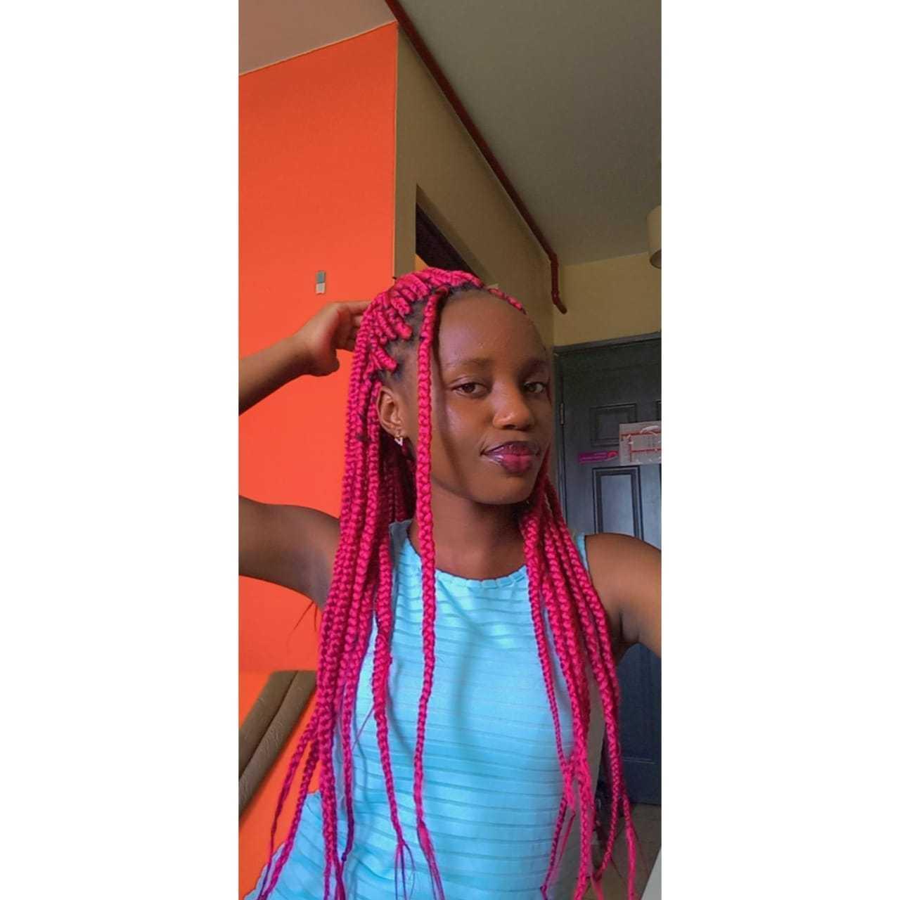 PeachyB from XLoveCam