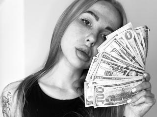 AmiraaGold Webcam Porno Live - Photo 4/4