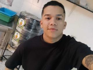 AndersMillan live cam model at XLoveCam