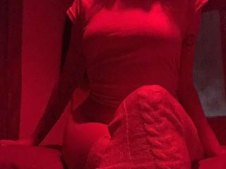 MistressLucia live cam model at XLoveCam