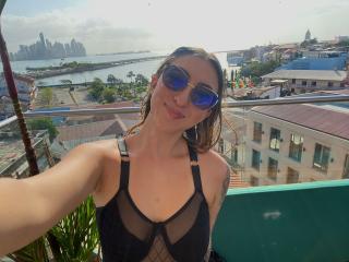 SabrinaDesire Blowjob XXX Cams - Photo 10/20