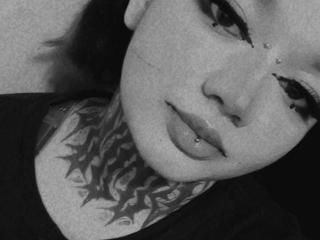 DarkCurvyLady Amateur Live Webcam - Photo 19/21