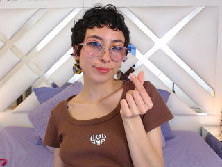 EmilyAllen Boobs Liveshow - Photo 4/21