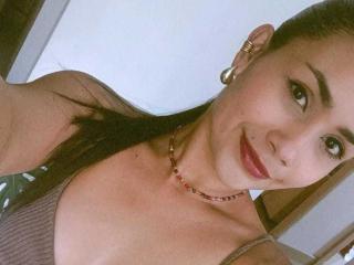 SophieJones69 Blowjob XXX Cams - Photo 10/21