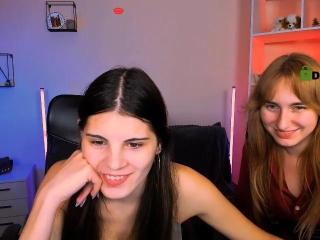 LizzieGinger live cam model at XLoveCam