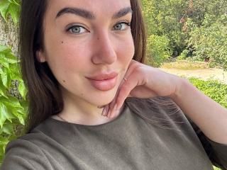 AraiaSheri Webcam Porno Live - Photo 14/21