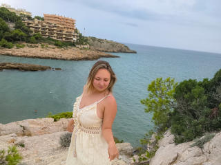 SallyVerda Blowjob XXX Cams - Photo 21/21