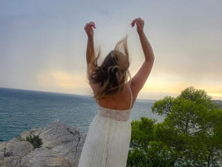 SallyVerda Blowjob XXX Cams - Photo 5/21