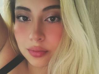 Watch JozyNess live on cam on XLoveCam