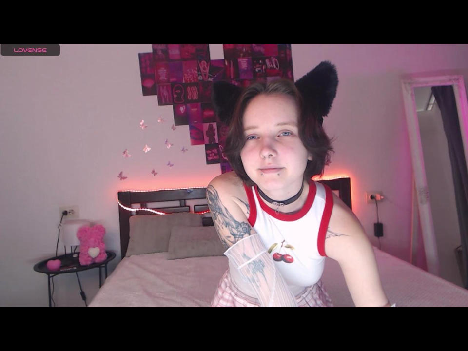 OliviaFlex — live cam photo 6