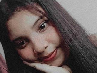 InnocenthaZel Chatte en Chaleur - Photo 17/21