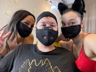 Watch SexLove69X live on cam on XLoveCam