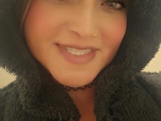 AlessadraJones Webcam Porno Live - Photo 9/21