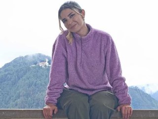 SophieTeller Blowjob XXX Cams - Photo 18/21