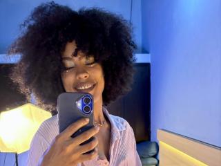 SharonFeretti live cam model at XLoveCam