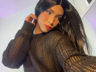 DominiqueR live cam model at XLoveCam