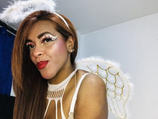 ShamanthaFire Blowjob XXX Cams - Photo 7/21